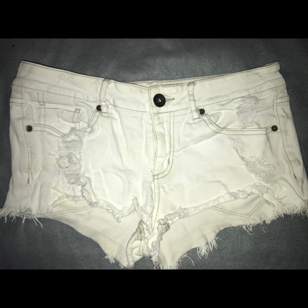 Bullhead Black off white jean shorts size 5